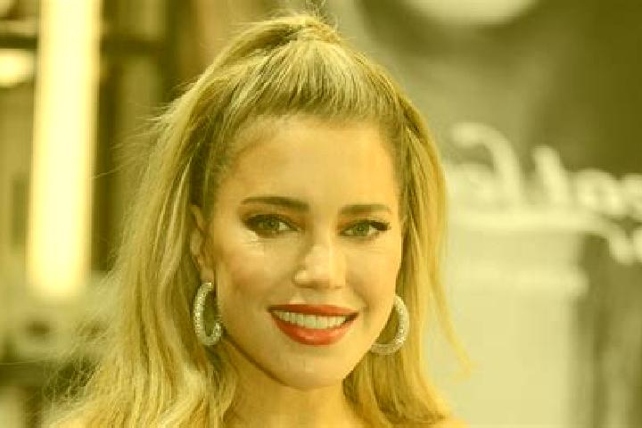 Layla, 24 — Escort in Meis, Spain