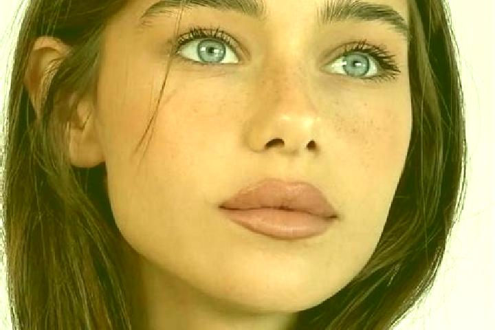 Layla, 25, a brunette blue-eyed asian companion based in Muraharjo. Offering Deep French Kissing, BDSM, Prostate Massage, Overnight, Travel Companion. Availa...