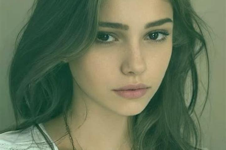 Layla, 25, a chestnut grey-eyed slavic companion based in Airali. Offering OWO, Roleplay, Fetish. Available for incall and outcall, day and evening dates.