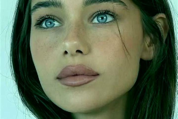 Layla, 26, a brunette brown-eyed slavic companion based in Junjongan. Offering Roleplay, Domination, Erotic Massage, Girlfriend Experience. Available for inc...