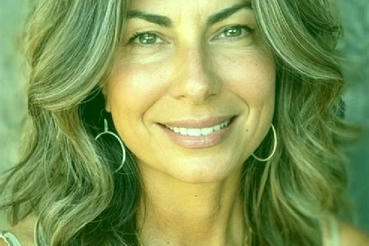 Layla, 26, a brunette grey-eyed latina companion based in Marsangy. Offering CIM, Dinner Date, Tantra. Available for incall and outcall, day and evening dates.