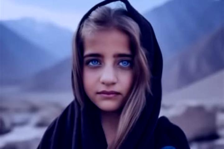 Layla, 26, a dark blonde brown-eyed middle eastern companion based in Rokytno. Offering OWO, Fetish, Roleplay, Travel Companion, Erotic Massage. Available fo...