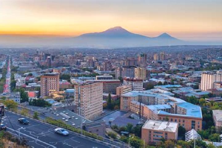 Layla, 26 — Escort in Berdik, Armenia