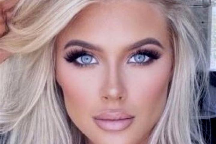 Layla, 27, a platinum blonde hazel-eyed european companion based in Zomplou. Offering Prostate Massage, OWO, Party Girl. Available for incall and outcall, da...