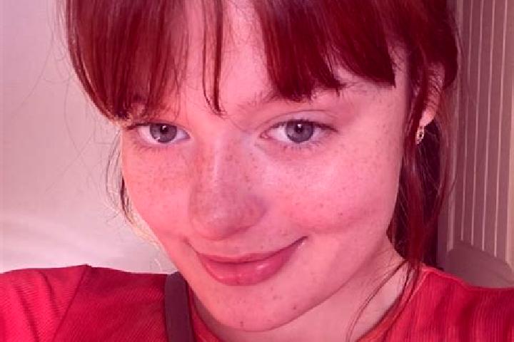 Layla, 27, a red green-eyed european companion based in Balaze. Offering Party Girl, BDSM, Dinner Date. Available for incall and outcall, overnight bookings ...
