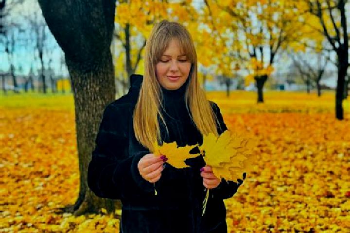 Layla, 27 — Escort in Bobrynets, Ukraine