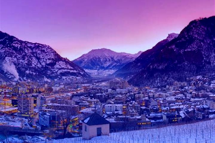 Layla, 27 — Escort in Visp, Switzerland
