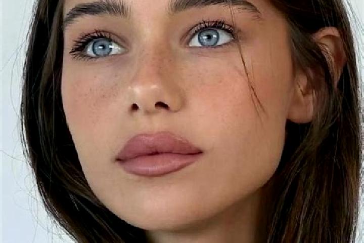 Layla, 28, a brunette brown-eyed slavic companion based in Lechaina. Offering Deep French Kissing, Fetish, OWO, Travel Companion, Tantra. Available for incal...