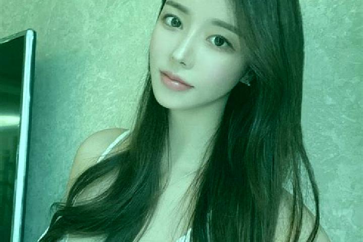 Layla, 28 — Escort in Kim Bai, Vietnam