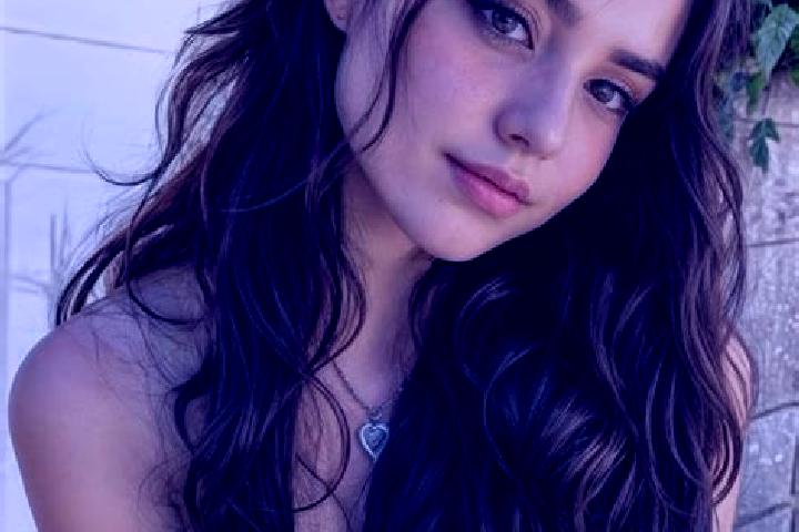 Layla, 29, a brunette hazel-eyed middle eastern companion based in Panangad. Offering Erotic Massage, 69, A-Level. Available for incall and outcall, day and ...
