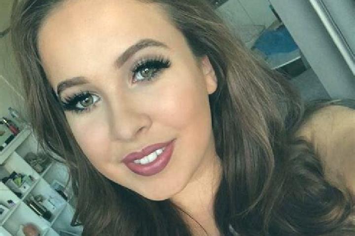 Layla, 29, a red green-eyed caribbean companion based in La Venta del Astillero. Offering Overnight, 69, BDSM, Erotic Massage, Prostate Massage. Available fo...