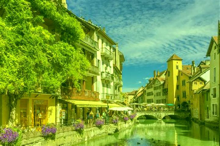 Layla, 29 — Escort in Montvicq, France