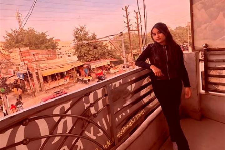 Layla, 29 — Escort in Porsa, India