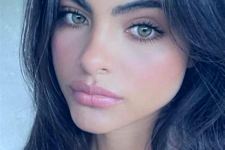Layla, 30, a red green-eyed indian companion based in Sanlucar de Guadiana. Offering Couples, Travel Companion, Domination. Available for incall and outcall,...