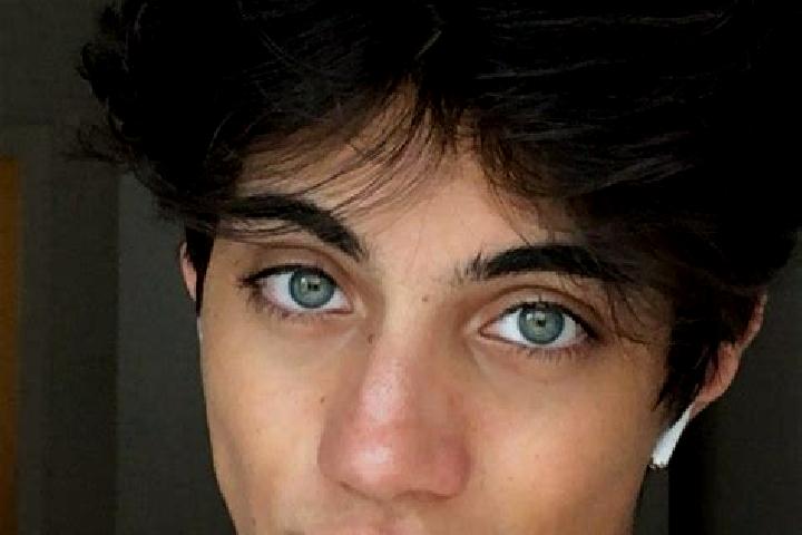 Layla, 31, a chestnut grey-eyed caucasian companion based in Campegine. Offering Massage, Striptease, Domination, Travel Companion, A-Level. Available for in...