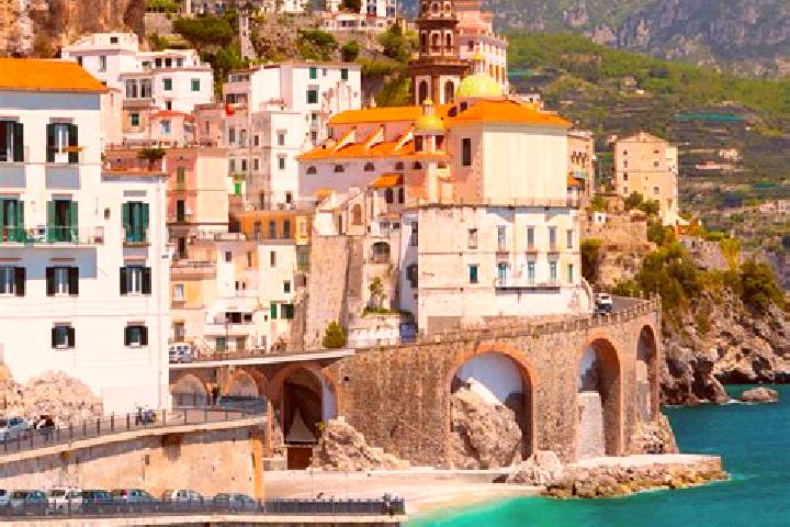 Layla, 31 — Escort in Laurenzana, Italy