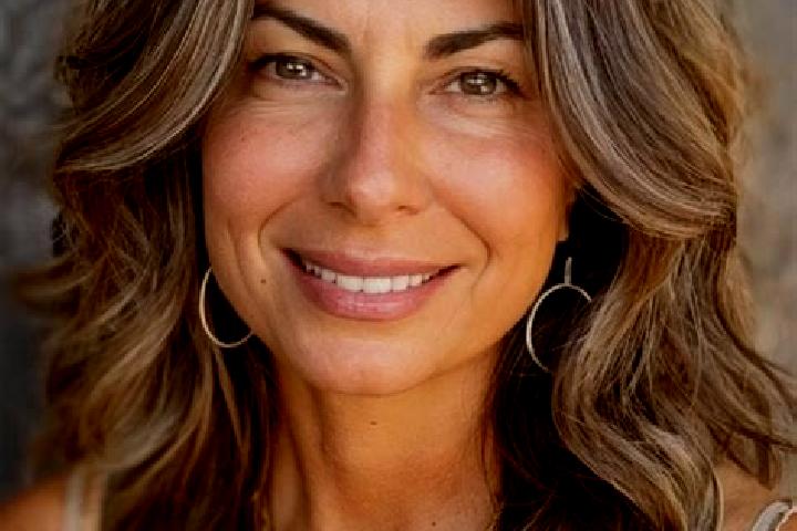 Layla, 32, a brunette grey-eyed latina companion based in La Peyratte. Offering Girlfriend Experience, Roleplay, Massage, Prostate Massage. Available for inc...