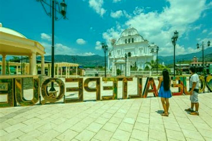 Layla, 33 — Escort in Quezaltepeque, Guatemala