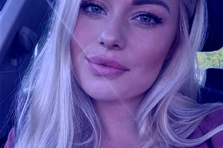 Layla, 34, a blonde hazel-eyed slavic companion based in Swinefleet. Offering Couples, 69, Overnight, Travel Companion. Available for incall and outcall, day...