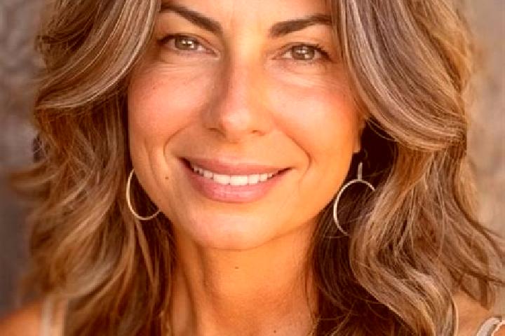 Layla, 34, a brunette grey-eyed indian companion based in Caridad. Offering Erotic Massage, Domination, OWO. Available for incall and outcall, day and evenin...