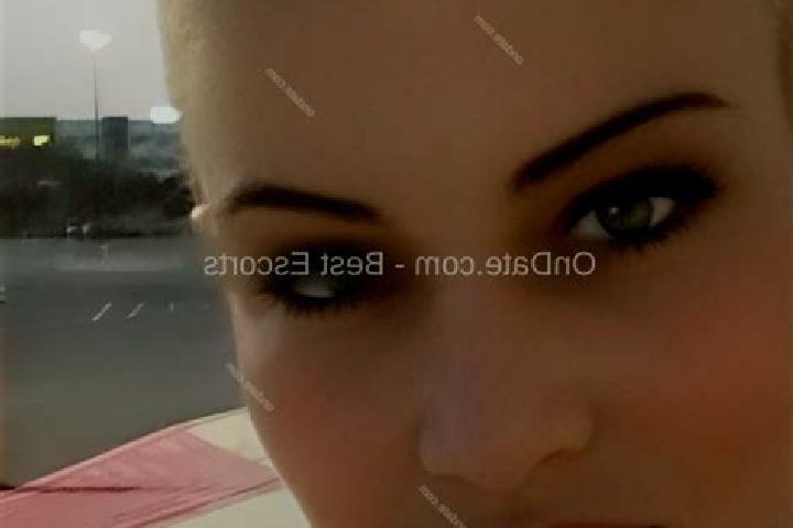 Layla, 34 — Escort in Eggertsville, United States