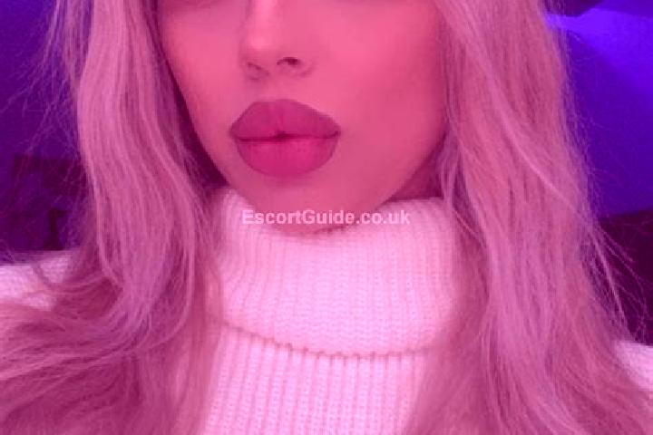 Layla, 34 — Escort in Slough, United Kingdom
