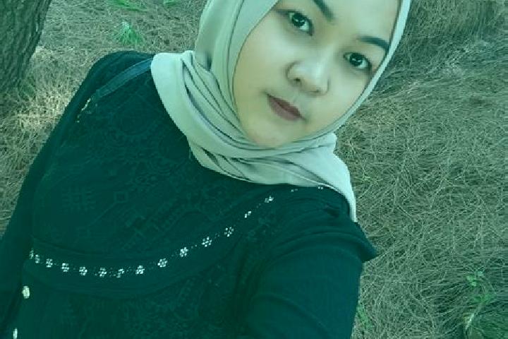 Layla, 35 — Escort in Ciharalang, Indonesia