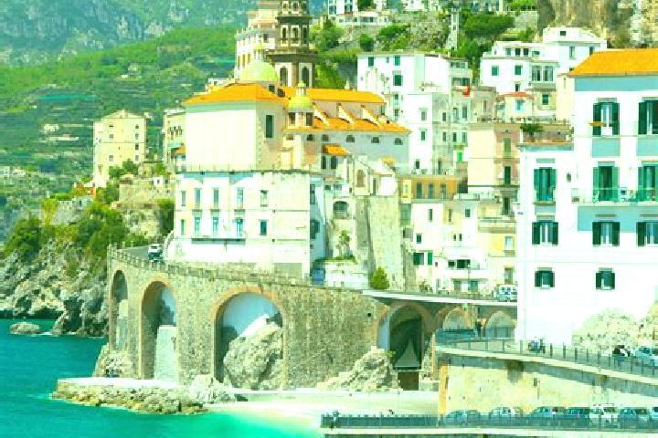 Layla, 35 — Escort in Montonate, Italy