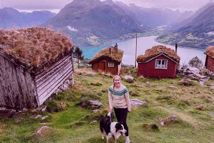 Layla, 35 — Escort in Silvalen, Norway