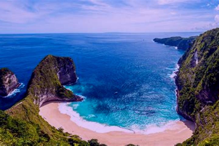 Layla, 35 — Escort in Wahai, Indonesia