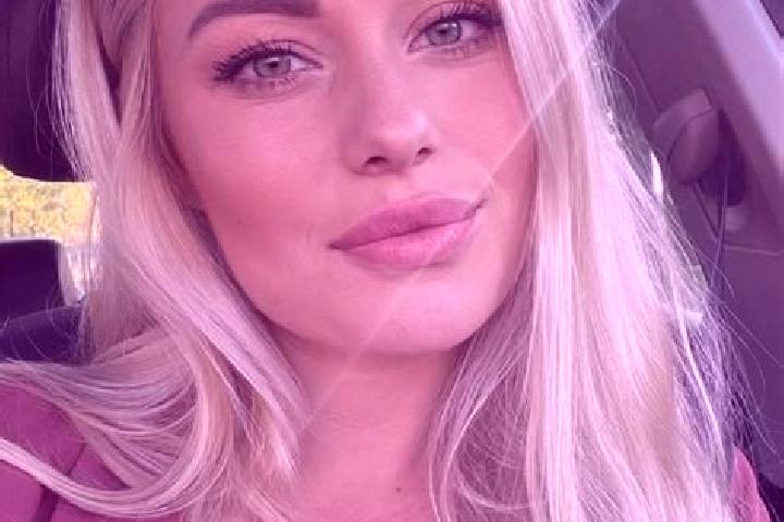 Layla, 36, a blonde hazel-eyed mediterranean companion based in Sarandara. Offering Striptease, Girlfriend Experience, BDSM, Duos. Available for incall and o...