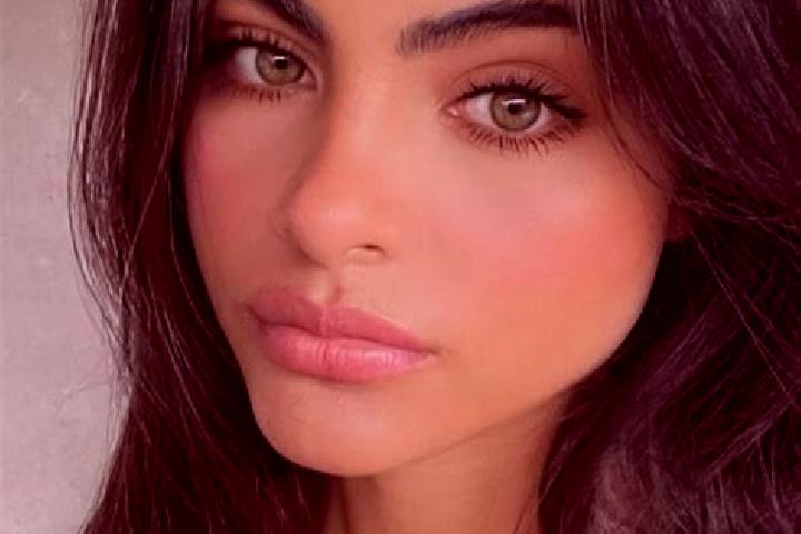 Layla, 36, a brunette dark-eyed mixed companion based in Kyurdakhany. Offering BDSM, Tantra, Roleplay, Massage. Available for incall and outcall, day and eve...