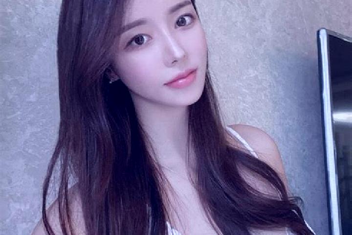 Layla, 36 — Escort in Renshui, China
