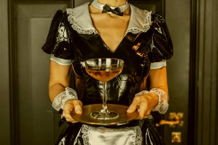 Layla, 37, a auburn dark-eyed caucasian companion based in Dabburiya. Offering Fetish, A-Level, Dinner Date. Available for incall and outcall, overnight book...