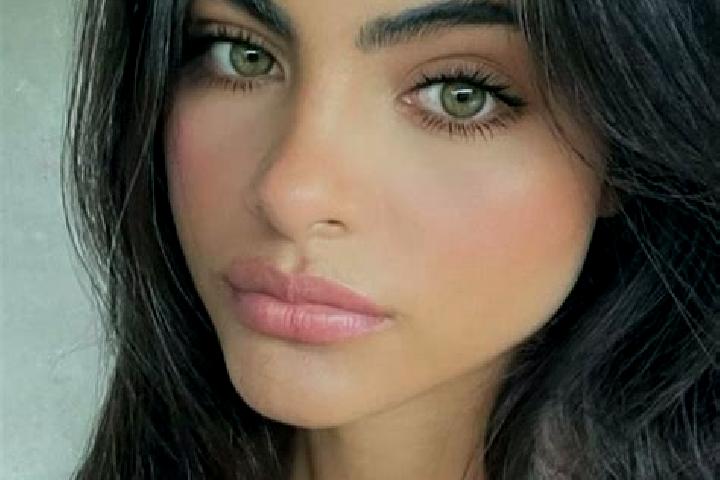 Layla, 37, a black hazel-eyed latina companion based in Sernur. Offering Roleplay, A-Level, Duos. Available for incall and outcall, day and evening dates.