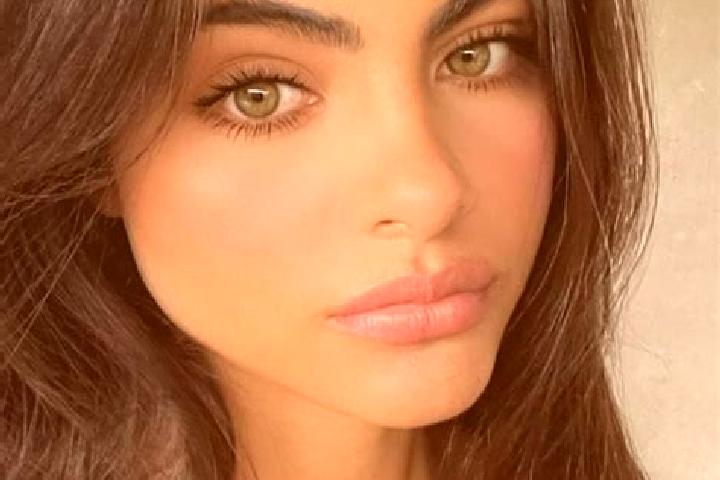 Layla, 37, a brunette green-eyed european companion based in Foreston. Offering Striptease, GFE, Deep French Kissing, Fetish. Available for incall and outcal...
