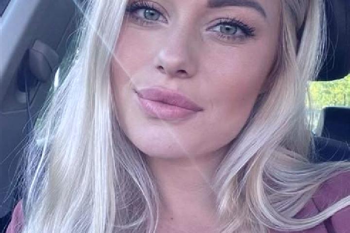 Layla, 38, a blonde hazel-eyed mixed companion based in Cage Mazumbo. Offering GFE, OWO, Tantra. Available for incall and outcall, day and evening dates.
