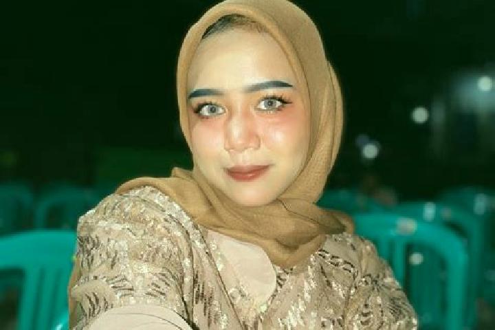 Layla, 38 — Escort in Nangah Pinoh, Indonesia