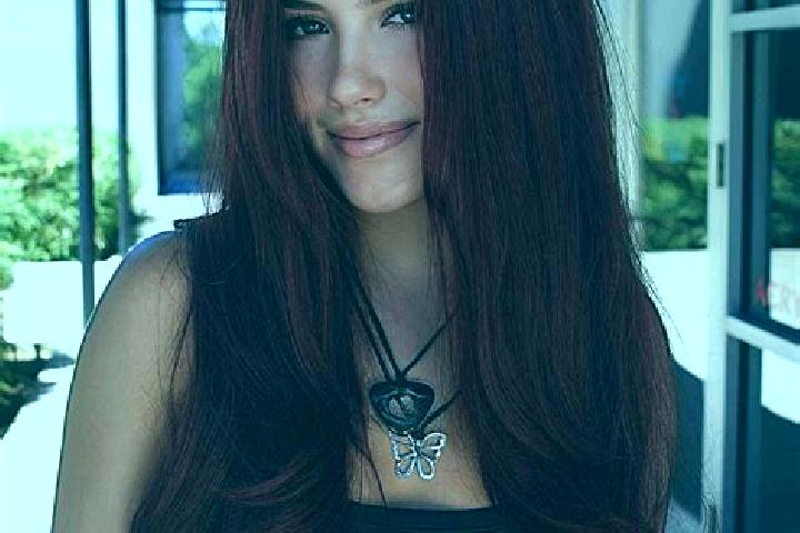 Layla, 39, a auburn dark-eyed asian companion based in Takelsa. Offering GFE, A-Level. Available for incall and outcall, overnight bookings available.
