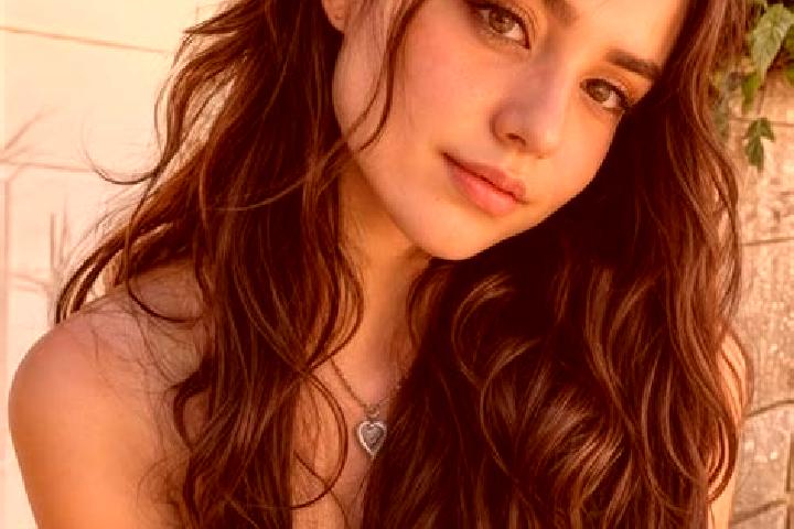 Layla, 39, a brunette hazel-eyed caucasian companion based in Cilawu. Offering Party Girl, Overnight, Dinner Date, Tantra. Available for incall and outcall, ...