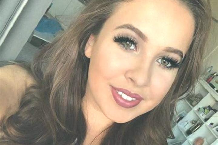 Layla, 39, a chestnut brown-eyed ebony companion based in Petrodolynske. Offering Overnight, Striptease, A-Level, Party Girl. Available for incall and outcal...