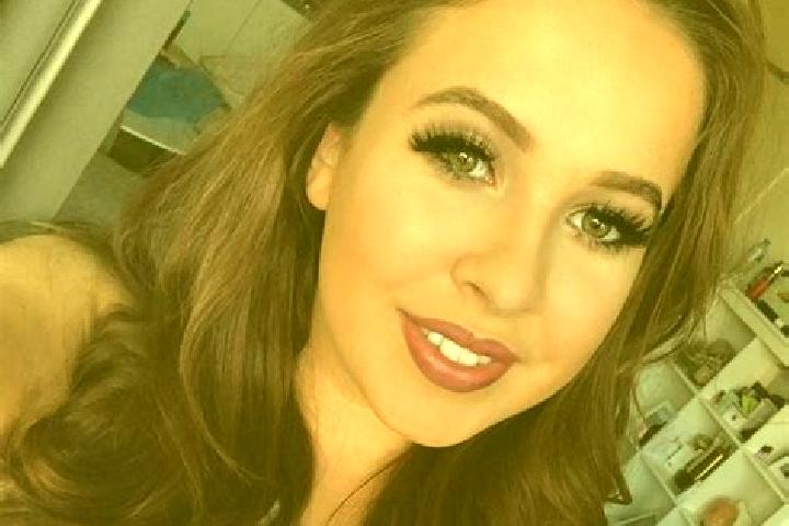 Layla, 39, a red dark-eyed slavic companion based in Subtanjalla. Offering Striptease, BDSM, Deep French Kissing, Domination. Available for incall and outcal...