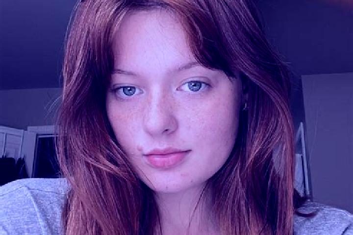 Lillian, 20, a auburn brown-eyed caucasian companion based in Padilla. Offering BDSM, OWO, Massage, Erotic Massage, Dinner Date. Available for incall and out...