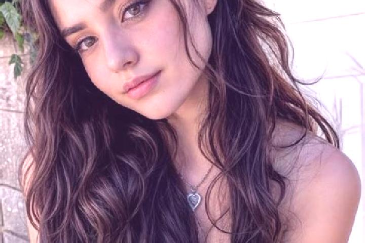 Lillian, 20, a blonde hazel-eyed middle eastern companion based in Hillcrest. Offering Striptease, Deep French Kissing, Roleplay, A-Level. Available for inca...