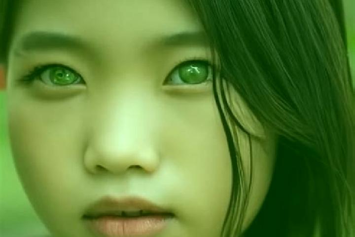 Lillian, 20, a brunette green-eyed asian companion based in Senlisse. Offering Tantra, Girlfriend Experience, 69. Available for incall and outcall, day and e...