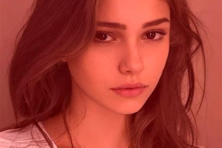 Lillian, 20, a chestnut brown-eyed slavic companion based in Gold Bar. Offering GFE, Domination, Party Girl, Tantra. Available for incall and outcall, overni...