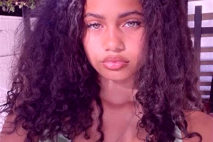 Lillian, 20, a chestnut green-eyed mixed companion based in Schiltern. Offering Dinner Date, Party Girl, GFE, 69, Girlfriend Experience. Available for incall...
