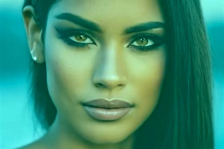 Lillian, 21, a brunette amber-eyed latina companion based in Kuzhu. Offering Travel Companion, Couples, Striptease, GFE, Roleplay. Available for incall and o...