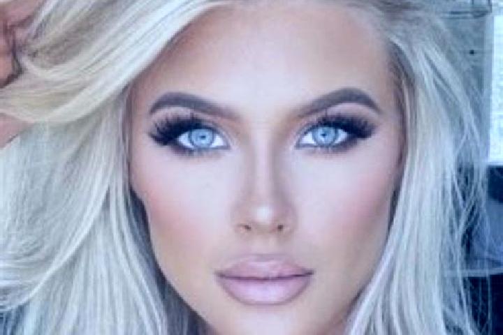 Lillian, 21, a platinum blonde amber-eyed ebony companion based in Semmerzake. Offering OWO, Party Girl, Couples, Overnight. Available for incall and outcall...