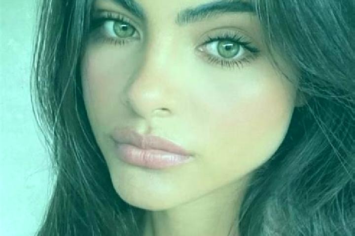 Lillian, 22, a auburn hazel-eyed indian companion based in Heukewalde. Offering GFE, Deep French Kissing, Massage. Available for incall and outcall, overnigh...